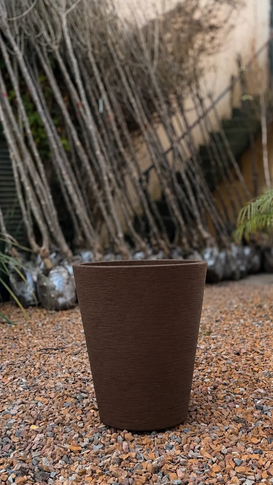 Maceta Africana Rotomoldeada - maceta chocolate